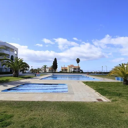 Brightness With Pool By Homing Apartment