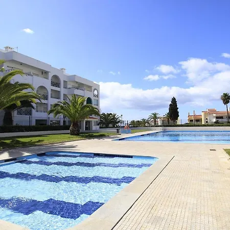 Brightness With Pool By Homing Apartment