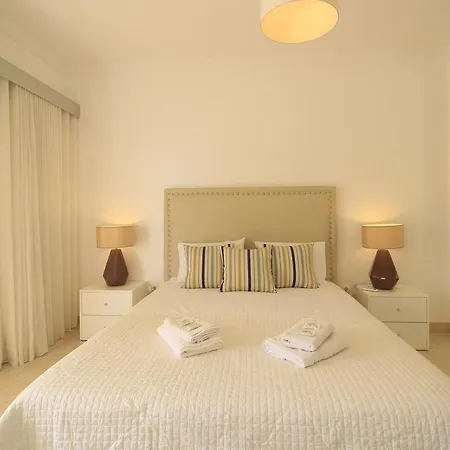 Brightness With Pool By Homing Armacao de Pera