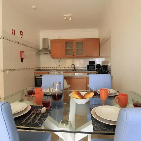 Apartment Brightness With Pool By Homing
