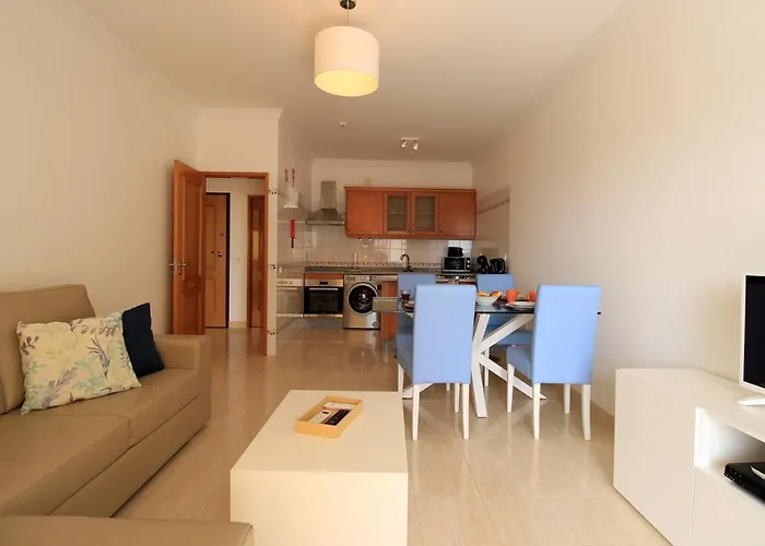 Brightness With Pool By Homing Apartman Armação de Pêra